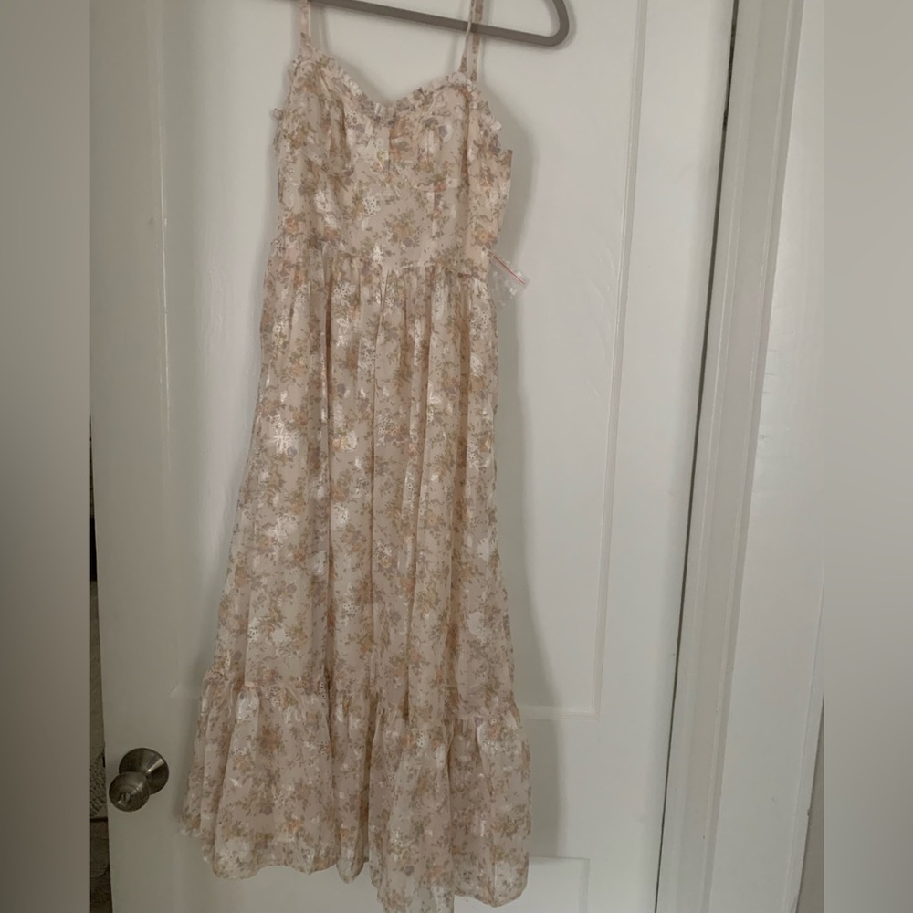 Morning Lavender Candice Sweetheart Midi Dress
